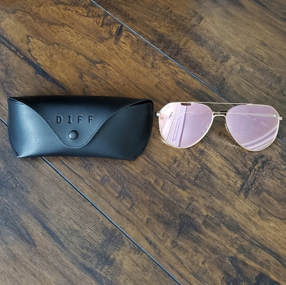 Diff Eyewear Accessories - DIFF Dash Champagne Polarized Sunglasses